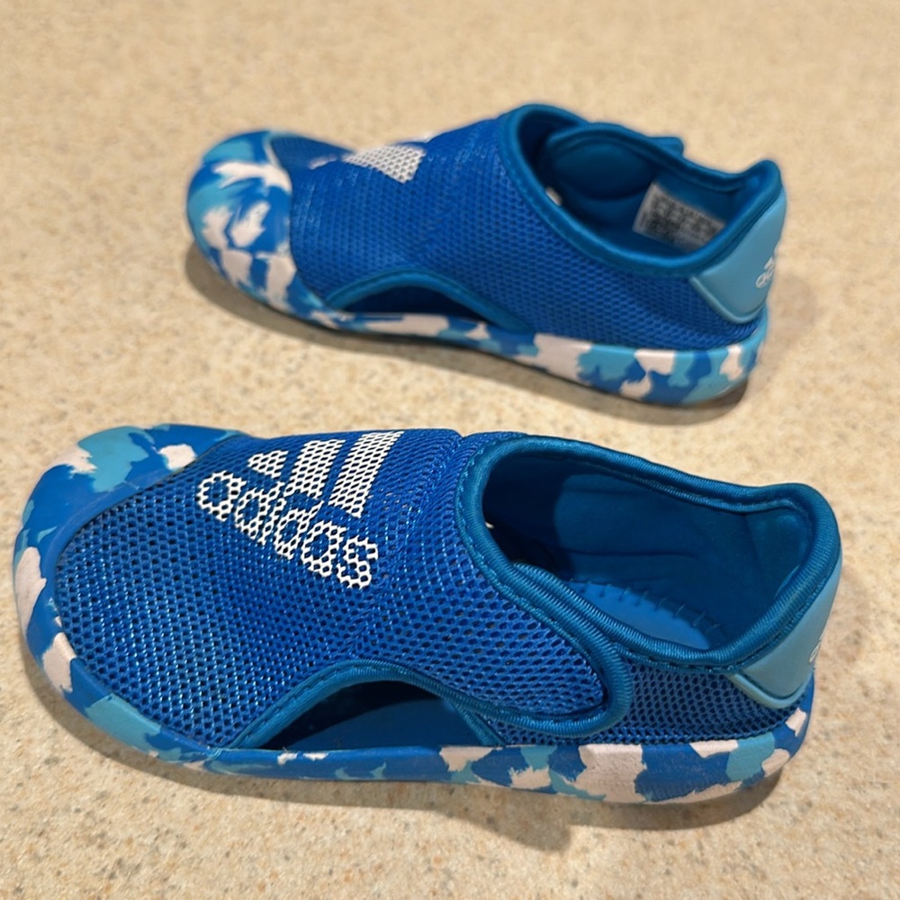 Adidas Kids Blue Slip-On Shoes slides sandals Large instep with Velcro closure - Picture 4 of 9